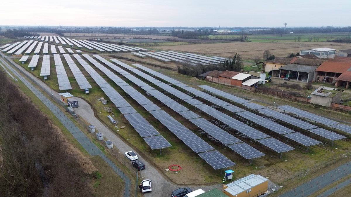 Caltignaga-solar-park_MET-Group-photo-(002)